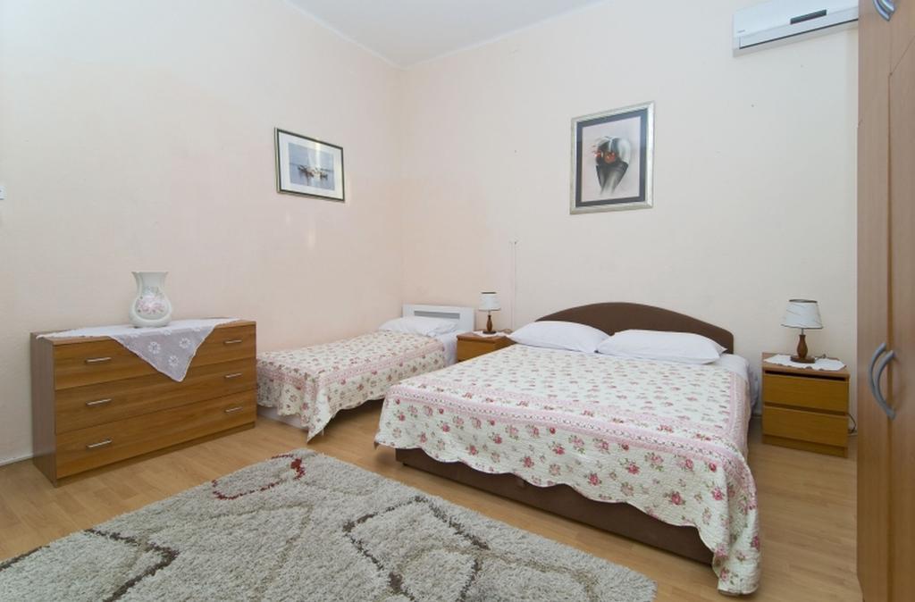 Apartment Vedrana Split Rum bild